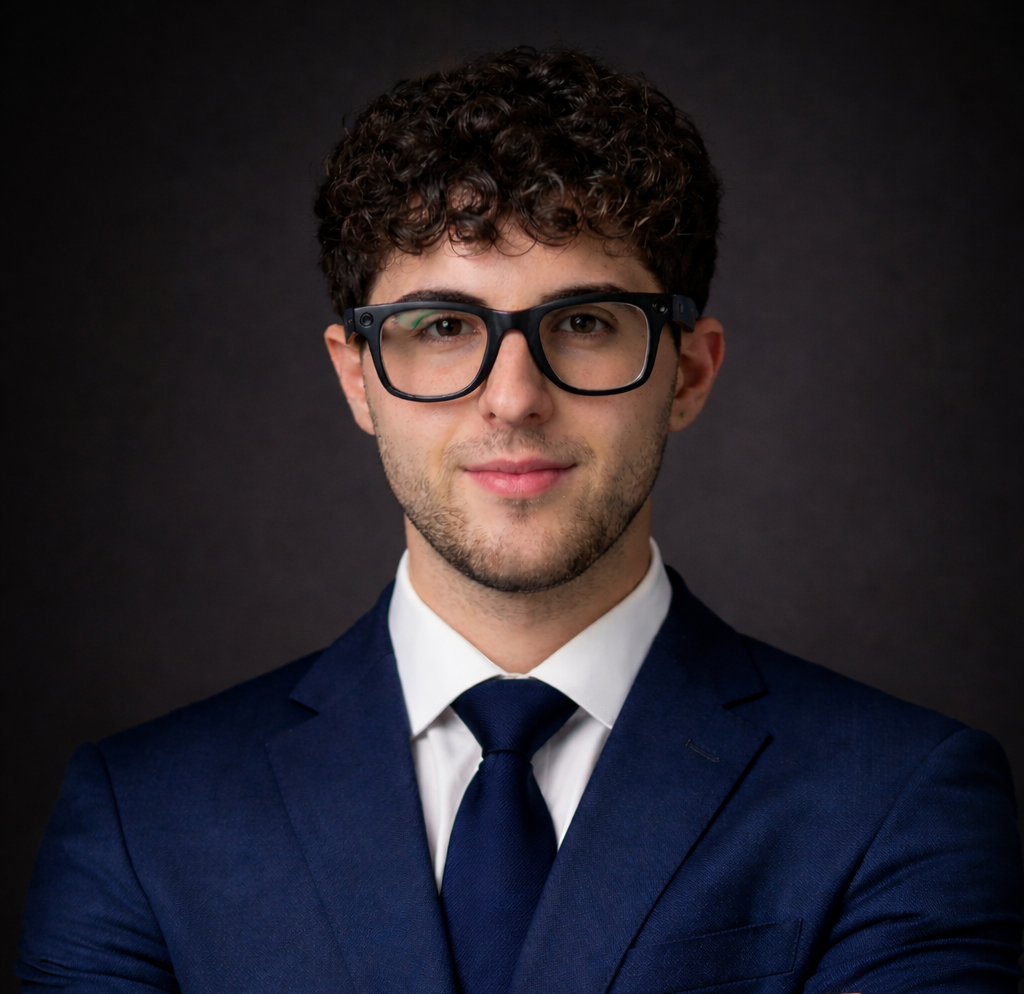 Ritratto di Matteo Lazzari, Co-Founder e COO di Viral Starz